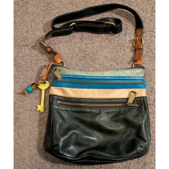 Fossil Crossbody Leather Shoulder Boho Multi Color Bag Purse with Key - Picture 1 of 8